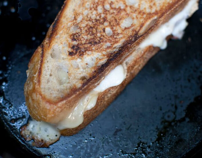 FONDUTA FETTUNTA GRILLED CHEESE